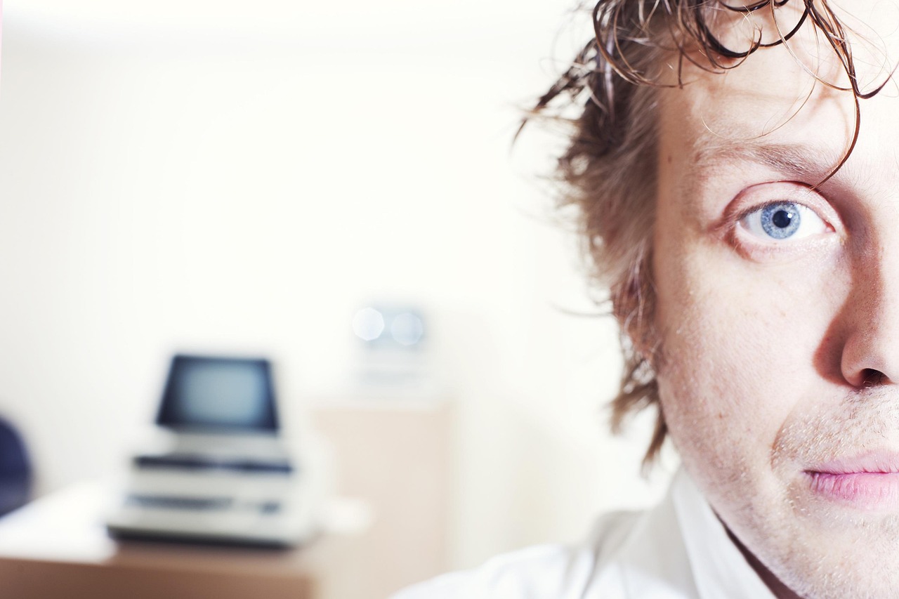 衡天云实名账号：万人号怎么注册账号安全