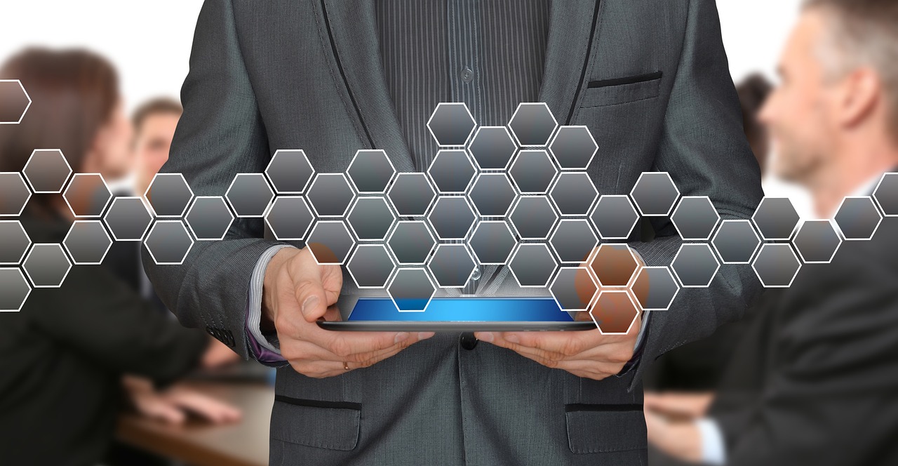 逆向创新：用独特的思维颠覆软件产业的现状